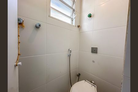 Apartamento à venda com 70m², 2 quartos e 1 vagaBanheiro de Serviço