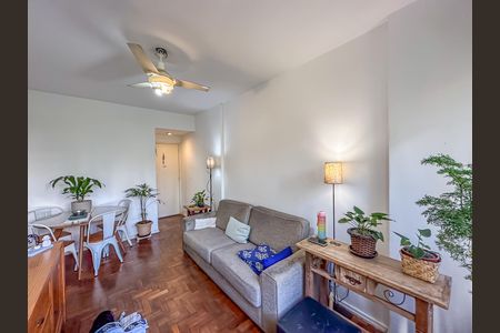 Apartamento à venda com 70m², 2 quartos e 1 vagaSala