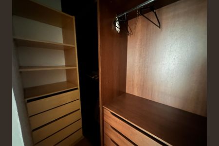 Apartamento para alugar com 58m², 1 quarto e 1 vaga Apartamento para alugar com 58m², 1 quarto e 1 vagaCloset da suíte