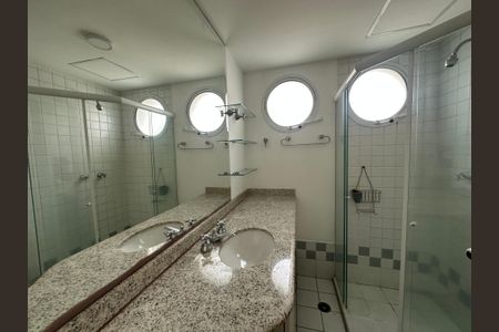 Apartamento para alugar com 58m², 1 quarto e 1 vaga Apartamento para alugar com 58m², 1 quarto e 1 vagaBanheiro da Suíte