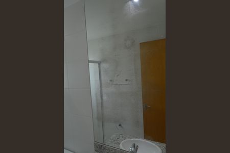 Casa de condomínio à venda com 188m², 4 quartos e 3 vagasBanheiro da Suíte 1