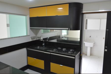 Casa de condomínio à venda com 188m², 4 quartos e 3 vagasCozinha