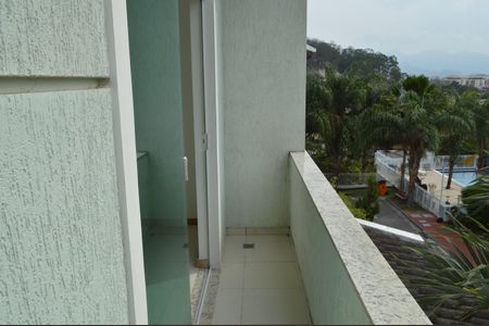 Casa de condomínio à venda com 188m², 4 quartos e 3 vagasVaranda da Suíte 4