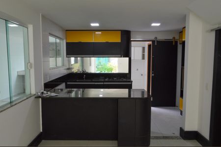 Casa de condomínio à venda com 188m², 4 quartos e 3 vagasCozinha