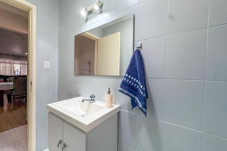 Casa à venda com 184m², 3 quartos e 2 vagasLavabo