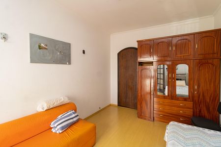 Casa à venda com 280m², 3 quartos e 6 vagas Casa à venda com 280m², 3 quartos e 6 vagasQuarto 1