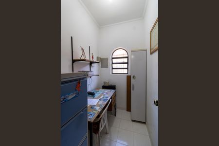 Casa à venda com 280m², 3 quartos e 6 vagas Casa à venda com 280m², 3 quartos e 6 vagasEscritório