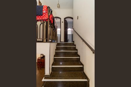 Casa à venda com 280m², 3 quartos e 6 vagas Casa à venda com 280m², 3 quartos e 6 vagasCorredor