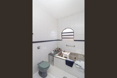 Casa à venda com 280m², 3 quartos e 6 vagas Casa à venda com 280m², 3 quartos e 6 vagasBanheiro da Suíte