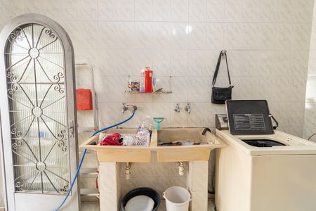 Casa à venda com 280m², 3 quartos e 6 vagas Casa à venda com 280m², 3 quartos e 6 vagasÁrea de Serviço