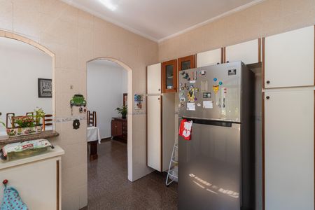 Casa à venda com 280m², 3 quartos e 6 vagas Casa à venda com 280m², 3 quartos e 6 vagasCozinha