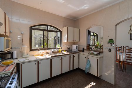 Casa à venda com 280m², 3 quartos e 6 vagas Casa à venda com 280m², 3 quartos e 6 vagasCozinha