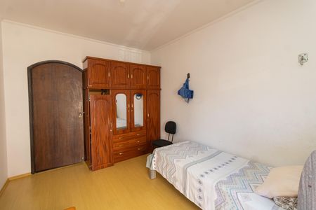 Casa à venda com 280m², 3 quartos e 6 vagas Casa à venda com 280m², 3 quartos e 6 vagasQuarto 1