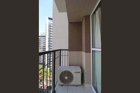 Varanda de kitnet/studio para alugar com 1 quarto, 24m² em Vila Olímpia, São Paulo