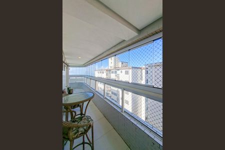 Apartamento para alugar com 108m², 2 quartos e 1 vagaSacada da Suíte 1 e 2