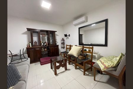 Sala de casa à venda com 2 quartos, 200m² em Jardim Celeste, São Paulo