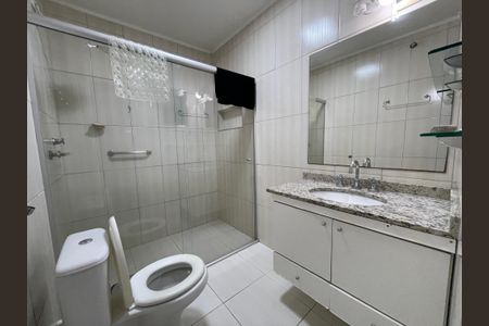 Casa à venda com 200m², 2 quartos e 2 vagas Casa à venda com 200m², 2 quartos e 2 vagasBanheiro 2