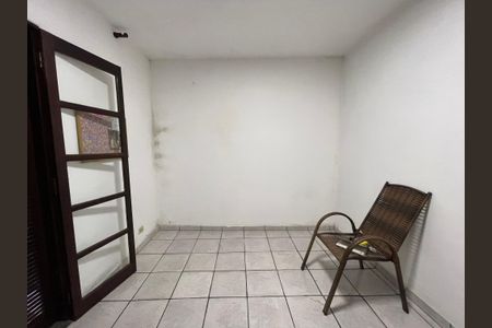 Casa à venda com 200m², 2 quartos e 2 vagas Casa à venda com 200m², 2 quartos e 2 vagasQuarto 1