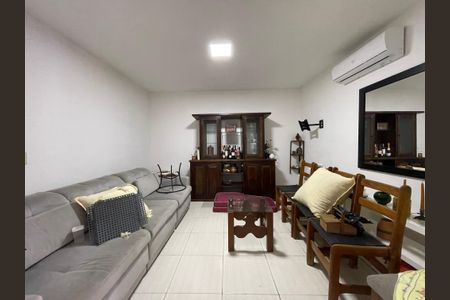 Sala de casa à venda com 2 quartos, 200m² em Jardim Celeste, São Paulo