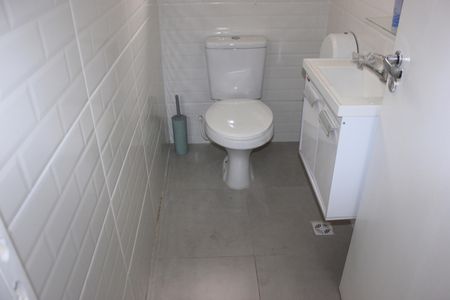 Casa para alugar com 109m², 2 quartos e 2 vagasBanheiro 1