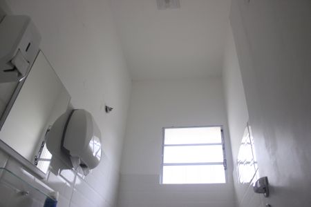 Casa para alugar com 109m², 2 quartos e 2 vagasBanheiro 2