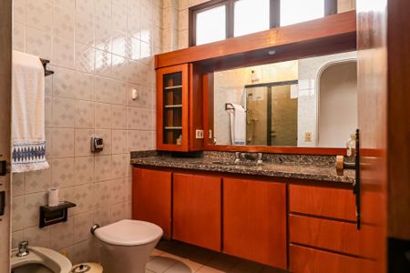 Apartamento para alugar com 270m², 4 quartos e 4 vagasBanheiro social