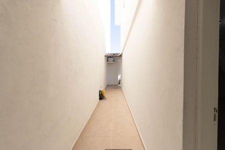 Casa à venda com 213m², 5 quartos e 3 vagasCorredor externo c