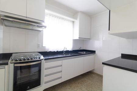 Apartamento à venda com 60m², 3 quartos e 1 vaga Apartamento à venda com 60m², 3 quartos e 1 vagaCozinha
