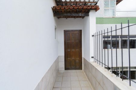 Apartamento à venda com 200m², 3 quartos e 2 vagas Apartamento à venda com 200m², 3 quartos e 2 vagasCobertura - Entrada Exclusiva