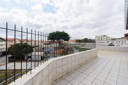 Apartamento à venda com 200m², 3 quartos e 2 vagas Apartamento à venda com 200m², 3 quartos e 2 vagasCobertura