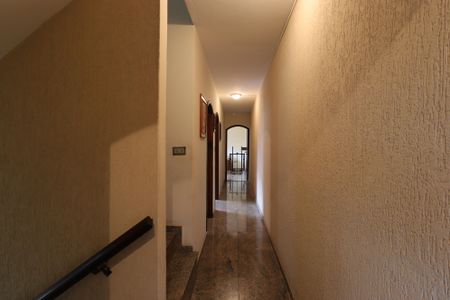 Casa à venda com 350m², 3 quartos e 3 vagasCasa 1 - Corredor do 2º piso