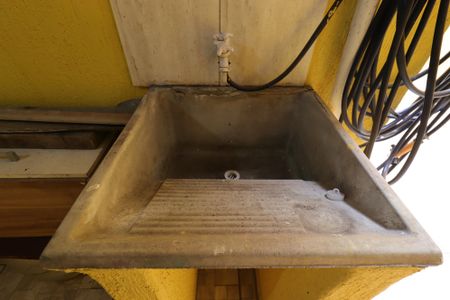 Casa à venda com 350m², 3 quartos e 3 vagasCasa 3 - Área de Serviço - Tanque