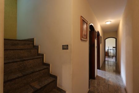 Casa à venda com 350m², 3 quartos e 3 vagasCasa 1 - Corredor do 2º piso