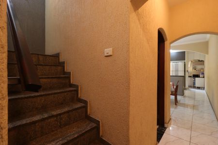 Casa à venda com 350m², 3 quartos e 3 vagasCasa 1 - Corredor do 1º piso