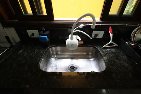 Casa à venda com 350m², 3 quartos e 3 vagasCasa 2 - Cozinha - Pia