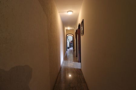 Casa à venda com 350m², 3 quartos e 3 vagasCasa 1 - Corredor do 2º piso