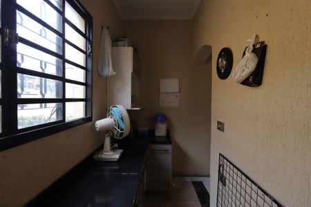 Casa à venda com 350m², 3 quartos e 3 vagasCasa 1 - Cozinha - Despensa
