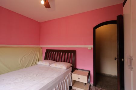 Casa à venda com 350m², 3 quartos e 3 vagasCasa 1 - Quarto 2