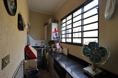 Casa à venda com 350m², 3 quartos e 3 vagasCasa 1 - Cozinha - Despensa