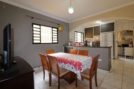 Casa à venda com 350m², 3 quartos e 3 vagasCasa 1 - Cozinha - Copa