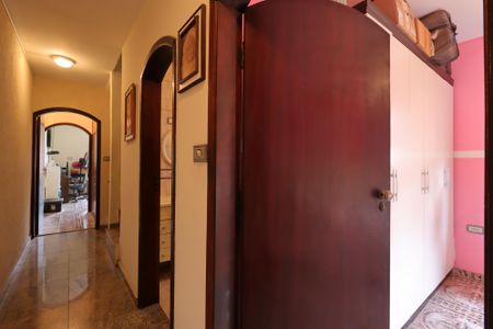 Casa à venda com 350m², 3 quartos e 3 vagasCasa 1 - Corredor do 2º piso