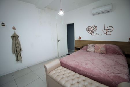 Casa à venda com 97m², 3 quartos e sem vagaSuíte