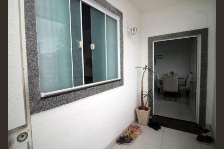 Varanda de casa para alugar com 3 quartos, 97m² em Brás de Pina, Rio de Janeiro