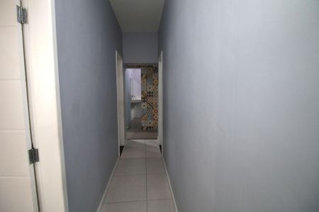 Corredor de casa para alugar com 3 quartos, 97m² em Brás de Pina, Rio de Janeiro