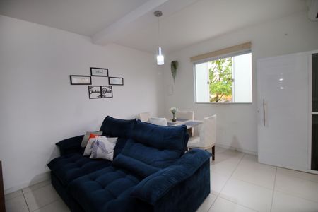 Sala de casa para alugar com 3 quartos, 97m² em Brás de Pina, Rio de Janeiro