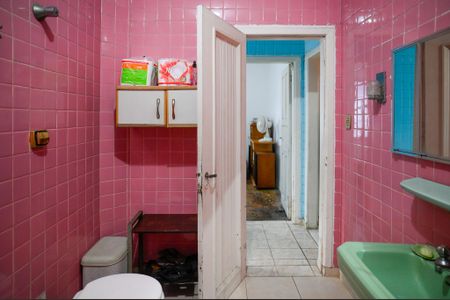 Casa à venda com 290m², 3 quartos e 2 vagasBanheiro