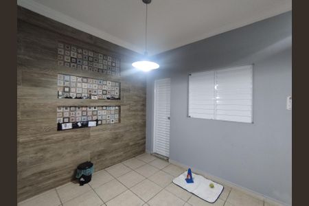 Casa para alugar com 250m², 3 quartos e 2 vagas Casa para alugar com 250m², 3 quartos e 2 vagasEdícula