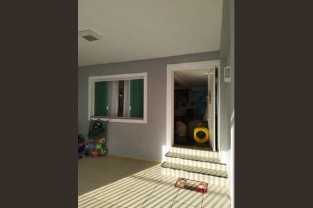 Casa para alugar com 250m², 3 quartos e 2 vagas Casa para alugar com 250m², 3 quartos e 2 vagasEntrada