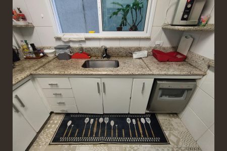 Casa para alugar com 250m², 3 quartos e 2 vagas Casa para alugar com 250m², 3 quartos e 2 vagasCozinha