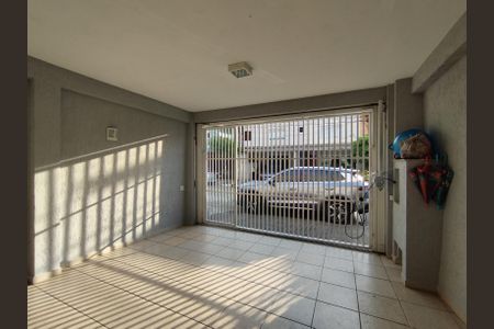 Casa para alugar com 250m², 3 quartos e 2 vagas Casa para alugar com 250m², 3 quartos e 2 vagasGaragem